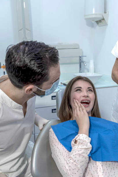 Best Emergency Tooth Extraction in North Gates, NY